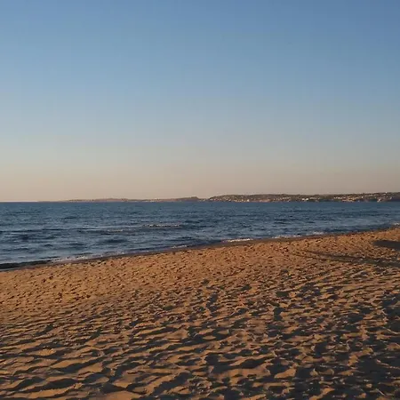 Al Mare Lighthouse Holiday home *